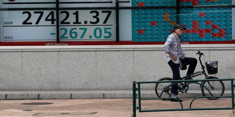 Asia stocks follow Wall Street down as Fed fights inflation