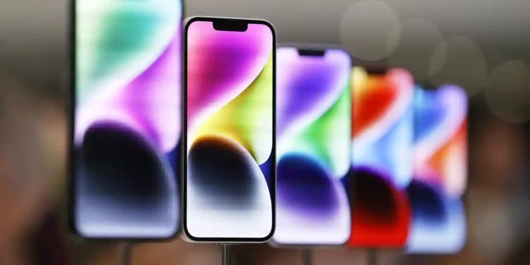 Apple launches the iPhone 14 and Apple Watch Series 8