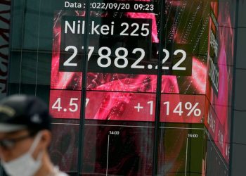 Asia shares rise on US rally ahead of expected Fed rate hike