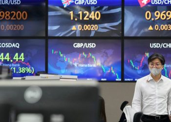 Asian stocks slide for 3rd day on economic growth fears