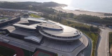 This Star-Trek-obsessed Chinese billionaire spent $97 million to build his office in the shape of the USS Enterprise.