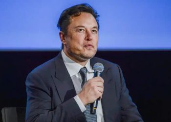 Elon Musk demands Twitter trial delay over whistleblower concerns