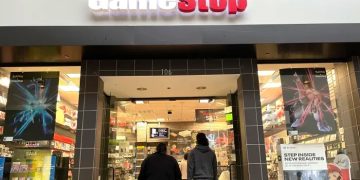GameStop reports wider loss, announces partnership with crypto exchange FTX