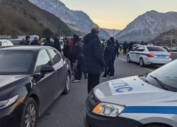 Long queues at the Russian border with Georgia