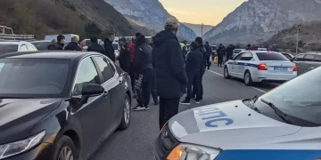 Long queues at the Russian border with Georgia