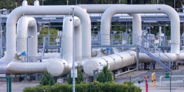Gas prices soar and pound and euro fall as Russia shuts Nord Stream pipeline