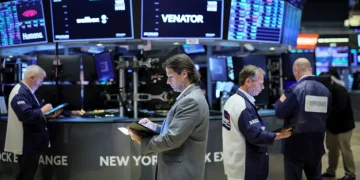 Stock futures flat as Wall Street looks ahead to key inflation data