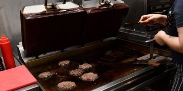 Lights out, ovens off. Europe preps for winter energy crisis