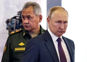 Ex-CIA officer says Putin is ‘completely cornered’