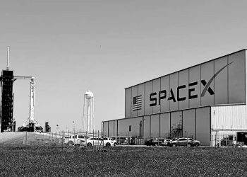 NASA awards SpaceX $1.43 billion contract for 5 more astronaut missions