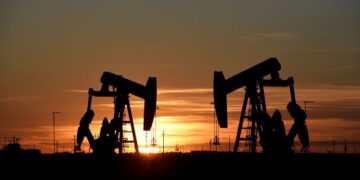 Oil prices start session mixed on uncertain demand, supply concerns