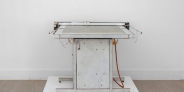 A new retrospective of computer art forefather Harold Cohen showcases the beginnings of automated art