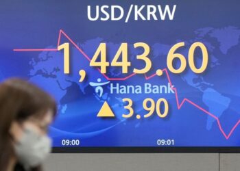 Asian stocks follow Wall Street up on hopes of rate hikes easing