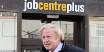 UK: Boris is cutting short his holiday, there are rumours of a comeback!