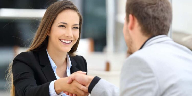 People who make good first impressions never do these 4 things