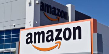 Amazon to lay off thousands of employees