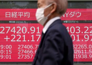 Asian stocks mostly rise as markets watch China, inflation
