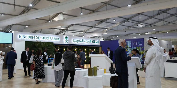 ‘Oil and gas trade show’ promotes carbon capture at Cop27