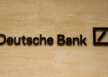 Deutsche Bank warns of peril in borrowing from U.S. banks