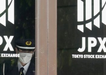 Asian benchmarks mixed as markets await Fed rate moves