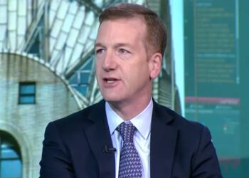 ‘Terrific buying opportunity’ for investors, when S&P 500 will bottom out