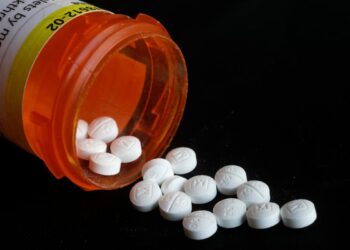 US pharmacy companies reach $10bn settlement over opioid claims