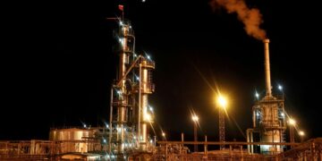 Europe rushes to fill up on Russian diesel before ban begins