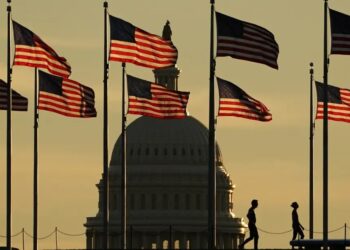 Democrats see glimmers of hope but Republicans favoured gaining control of the House