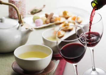 Wine and tea are among the foods that could slow memory decline