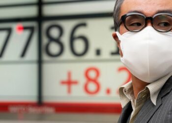 Asian shares gain, oil prices up after Russia price cap deal