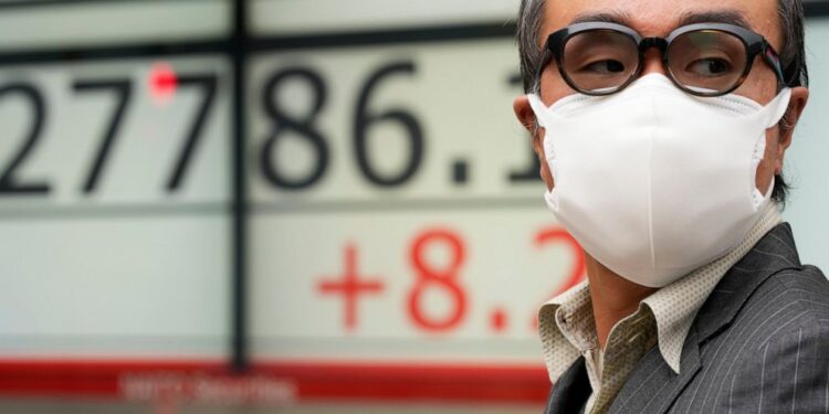 Asian shares gain, oil prices up after Russia price cap deal