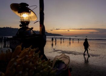 Bali governor says new Indonesia laws pose no risk to tourists