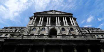 Bank of England set to raise rates to 3.5% after inflation hits 41-year high