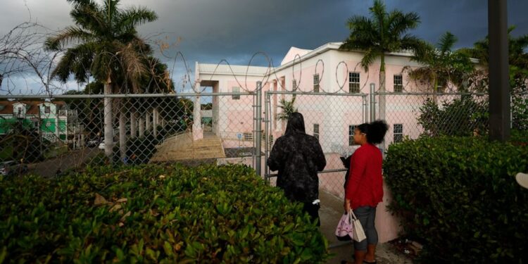 FTX founder agrees to extradition to the US