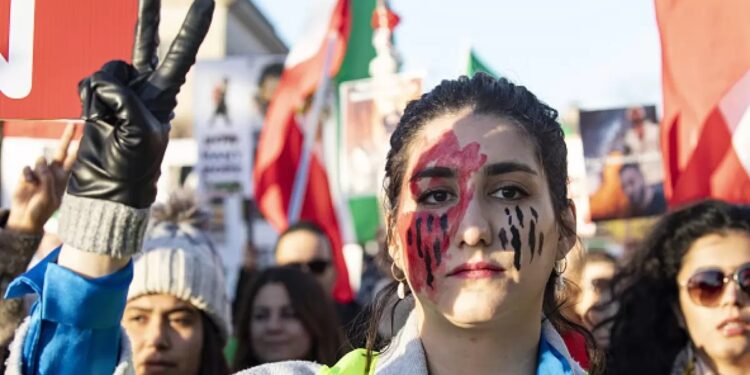 Iran set to freeze bank accounts of women who refuse to wear a hijab