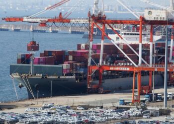Japan’s trade deficit soars on weak yen, high oil prices