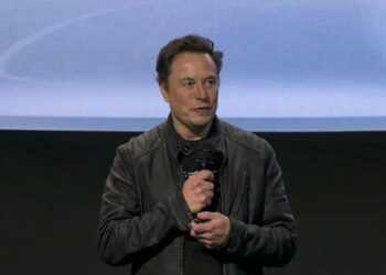 Musk cashes out another $3.6 bln in Tesla stock