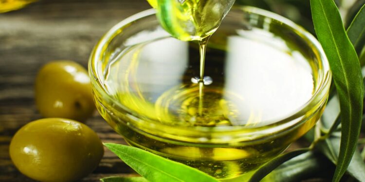 A Harvard nutritionist and brain expert says to avoid these 5 foods to keep your ‘memory and focus sharp’