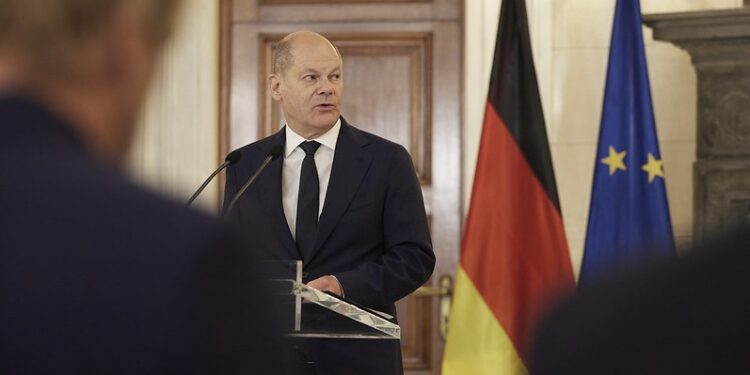 Germany considers €1 billion in support for 10 fossil fuel projects overseas