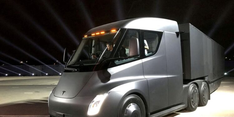 PepsiCo to roll out 100 Tesla Semis in 2023 (+ Tesla Semi video)