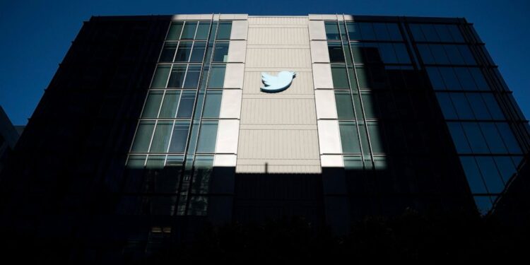 Musk polls Twitter users about whether he should step down – poll says yes