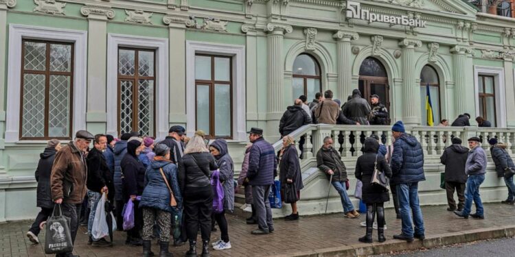 Can Ukraine pay for war without wrecking the economy?