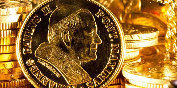 Pope tightens oversight of Vatican-linked foundations