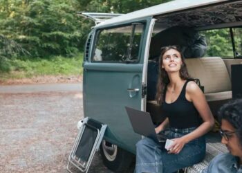 10 companies that will let you work from anywhere and are hiring right now
