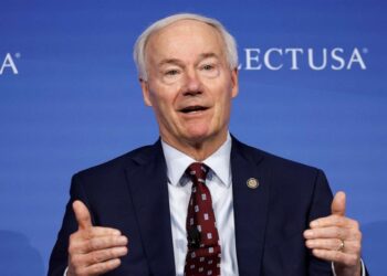 Jan. 6 ‘disqualifies’ Trump from GOP presidential nomination, Asa Hutchinson says