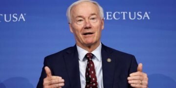 Jan. 6 ‘disqualifies’ Trump from GOP presidential nomination, Asa Hutchinson says