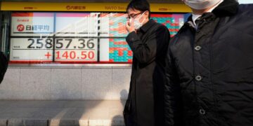 Asia shares up as sentiments boosted by Fed minutes, US jobs