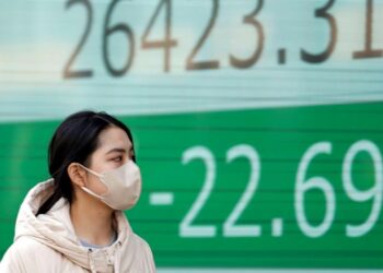 Asian shares mixed ahead of key US inflation data