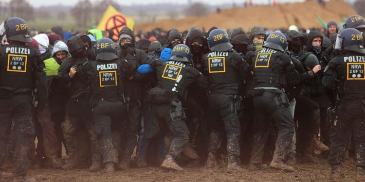 Thousands protest in Germany against coal mine expansion