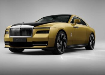 Rolls-Royce sees record sales in 2022, with no slowdown in spending by the wealthy